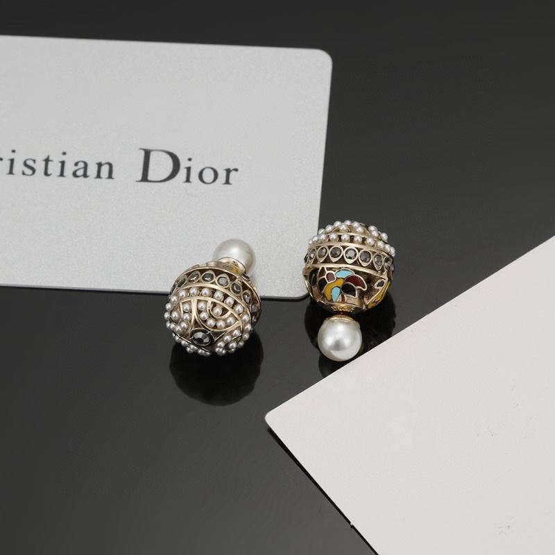 chr1st1an D10r earrings